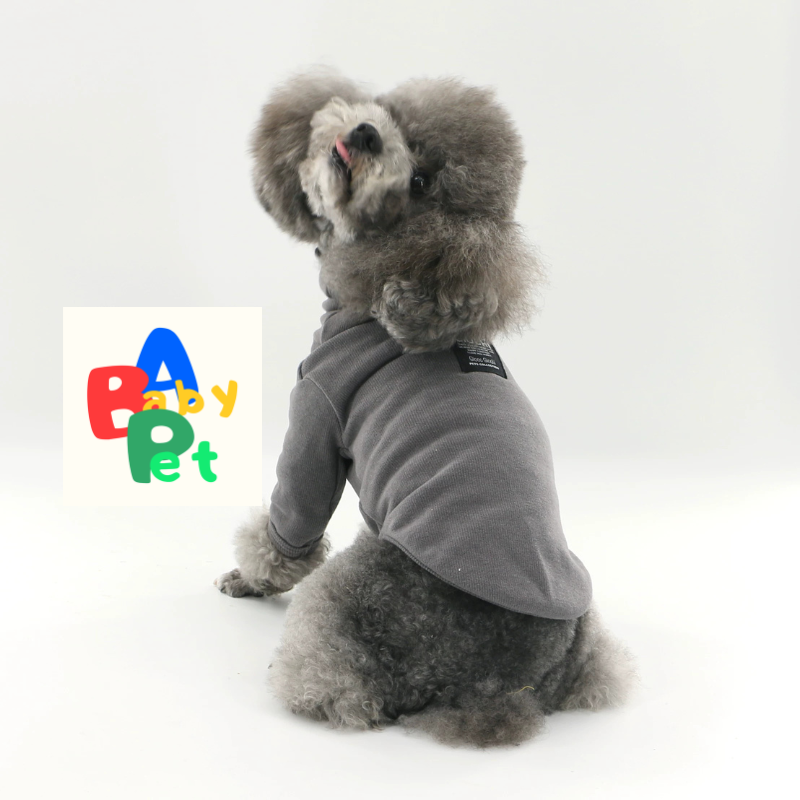Thick, extra-soft, warm turtleneck base layer for pets in autumn and winter